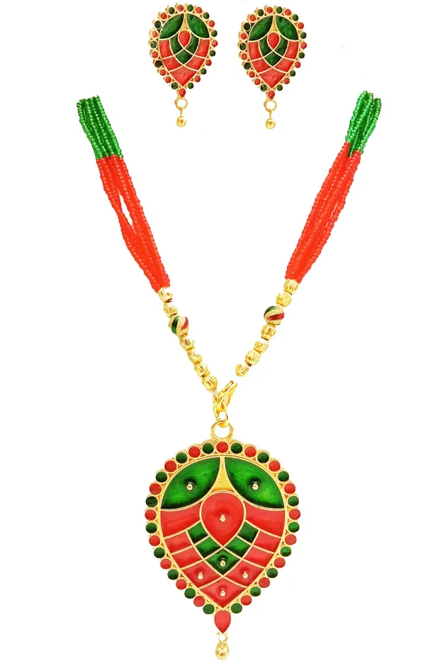Assamese_Traditional_Red-Green_Colour_Dugdugi_Tassel_Jewellery_Set_For_Women